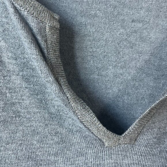 cYc Shimmery V Neck Tunic in gray size Large - Picture 3 of 6